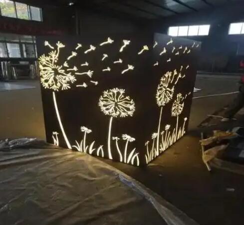 米林耐候钢灯箱